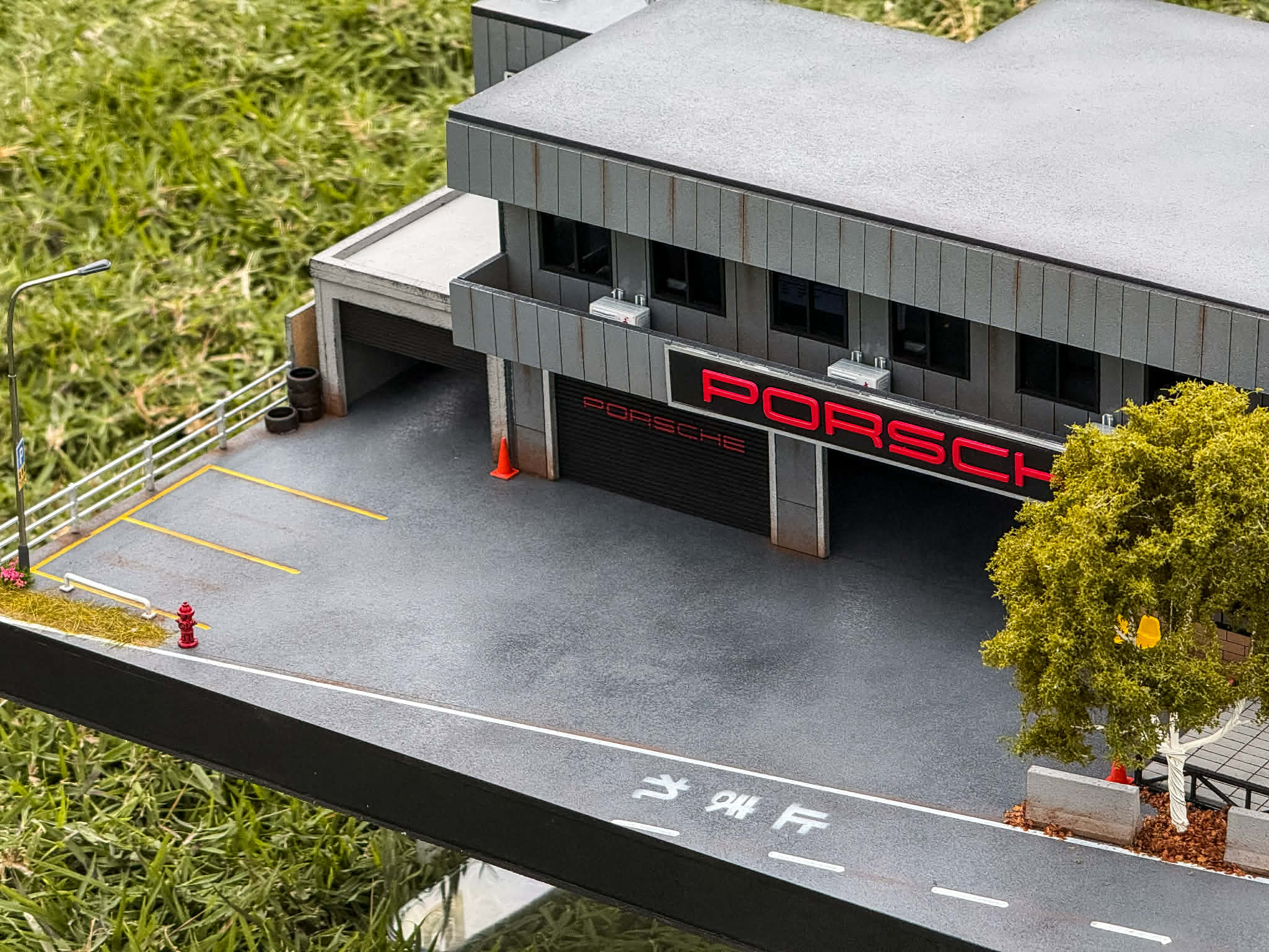 Diorama PORSCHE scale 1:64